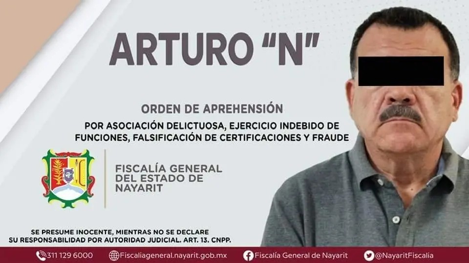 Detenido notario público por presunta participación en asociación delictuosa y otros cargos