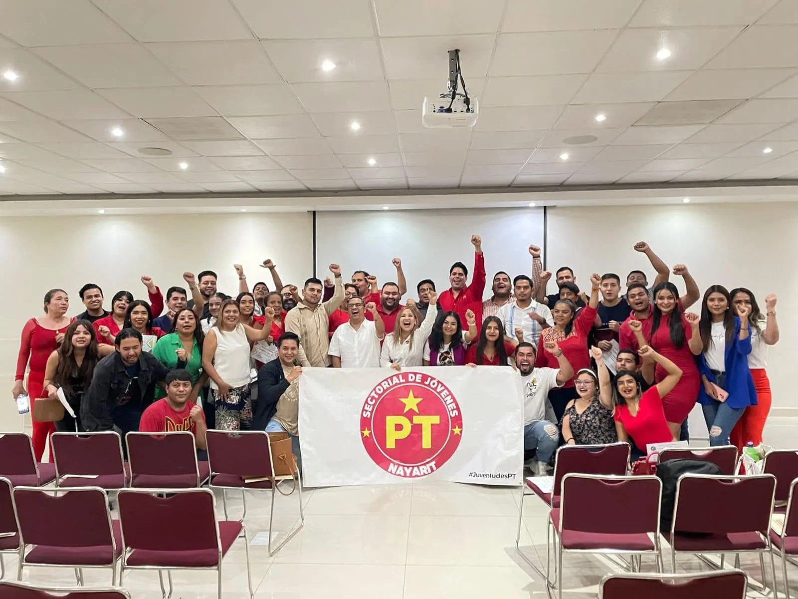 Capacitación “Jóvenes Rompiendo Paradigmas”