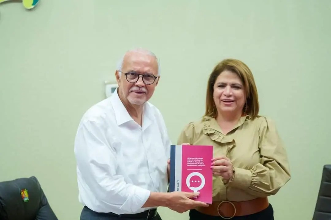 Se reune Navarro Quinrero con la Dra. Fabiola Alanís