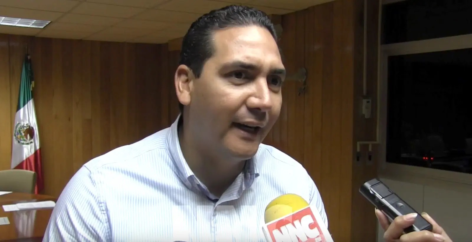 Ni de broma me voy del PRI a Morena: Héctor Santana