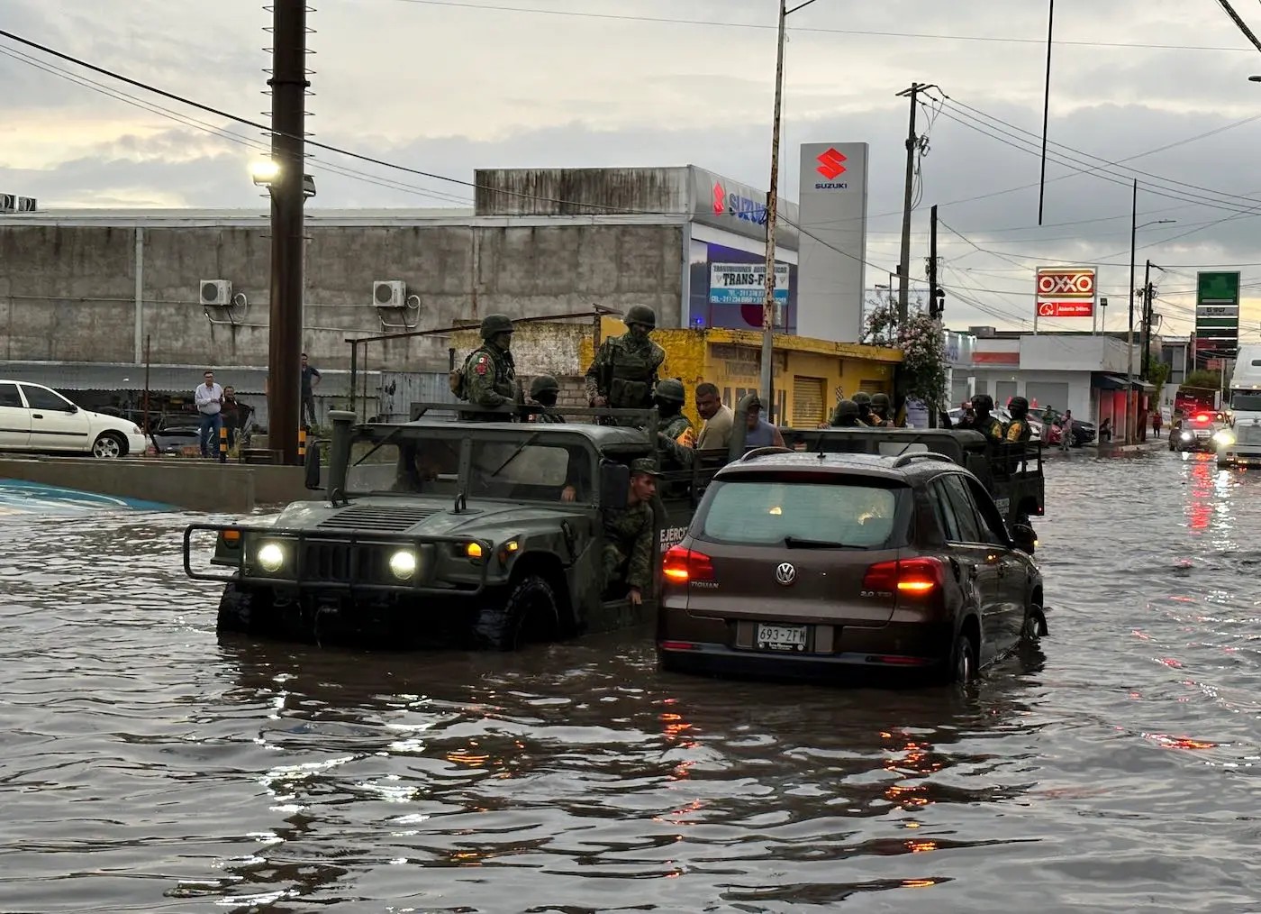 Prometen de nuevo solucionar inundaciones de av. Independencia