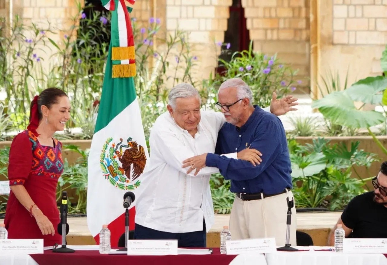 \"Presidente, usted nos elevó el autoestima\": Navarro Quintero