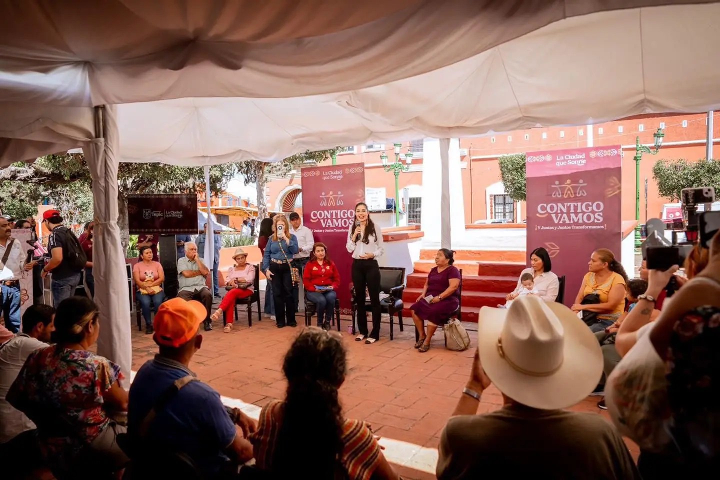 Geraldine encabeza el inicio de las audiencias públicas \"¡Contigo vamos!\"