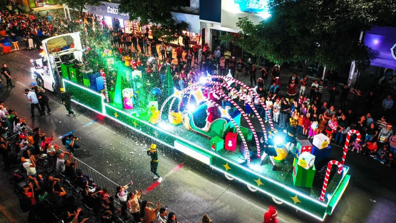 Invita gobierno de Tepic a empresas y escuela para sumarse al 'Gran Desfile Navideño'