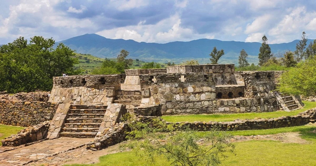 Arqueología de Nayarit: Los Petrograbados milenarios y la pirámide circular