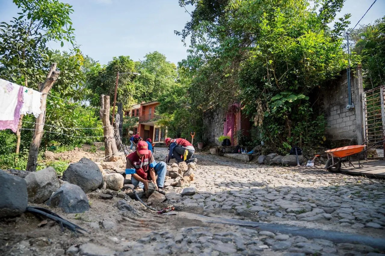 Trabaja gobierno de Geraldine en preparativos del camino a El Pichón
