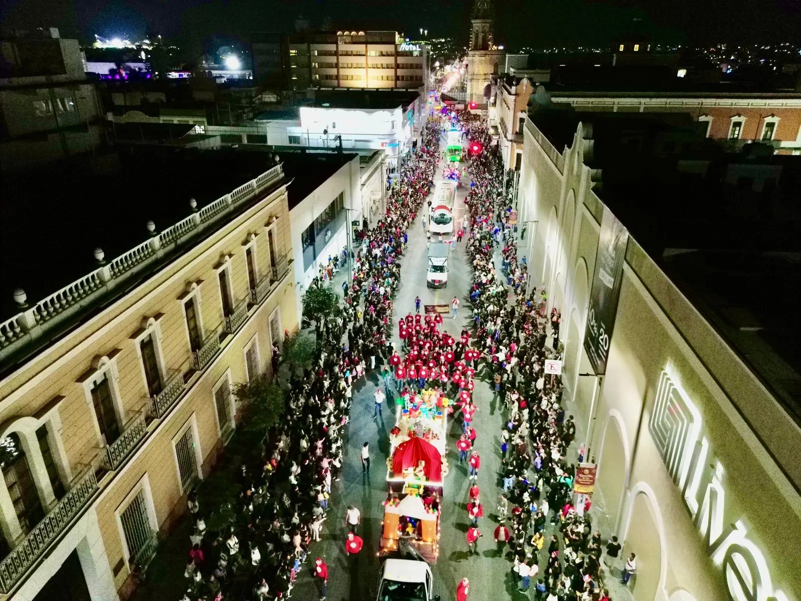 Desfile de las Sonrisas reúne a miles de familias en Tepic