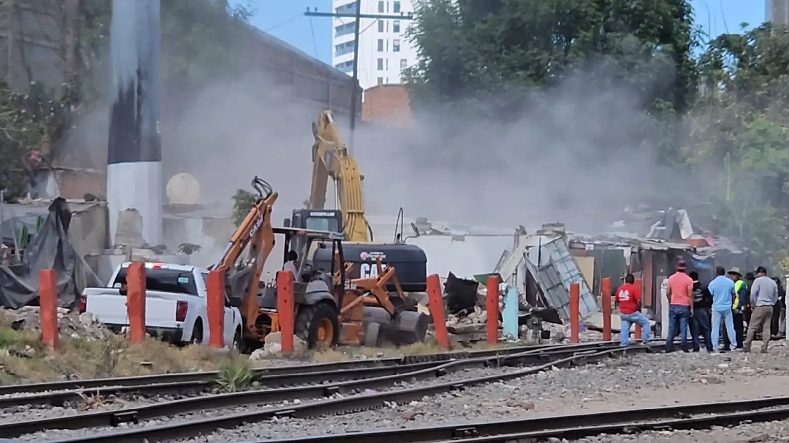 Desmantelan bodegas de droga tras cateos en Pueblo Quieto