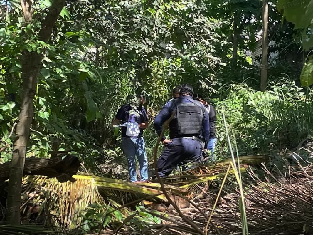 ¡hallan cadáver en terreno baldío!