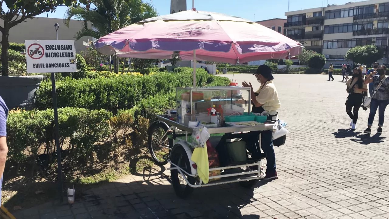 Pandemia ganó batalla a comerciantes ambulantes en el desfile