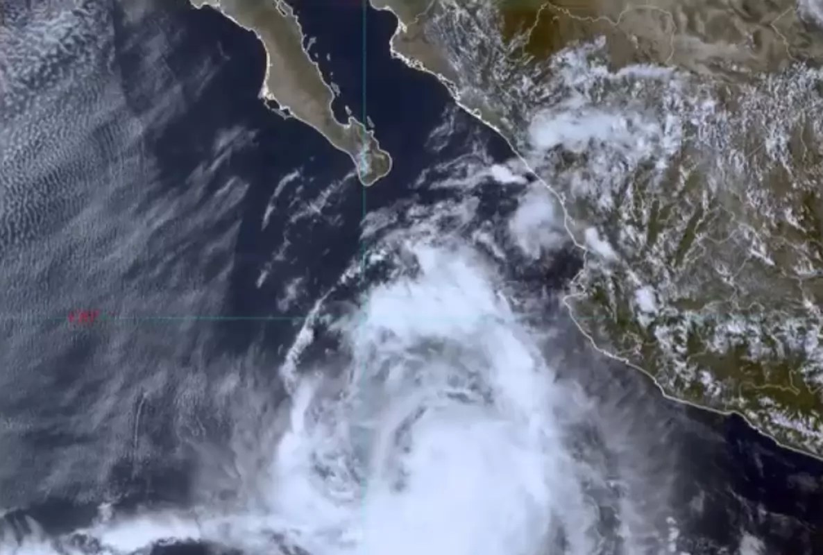 \"Pamela\" se desplaza amenazante a Sinaloa