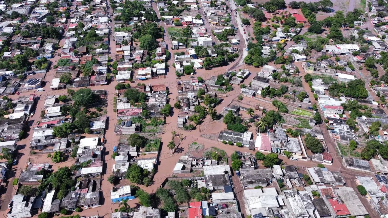 Tecuala permanece bajo el agua