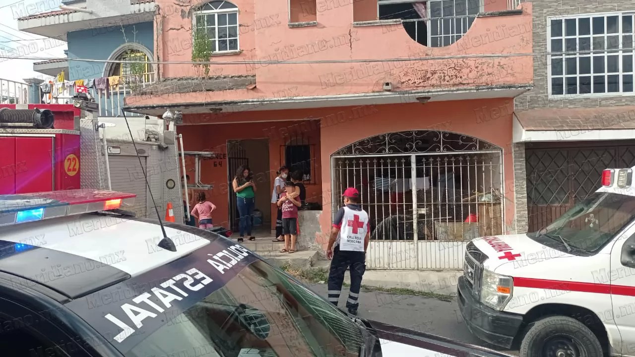¡Pánico en Lomas Verdes!: Incendio arrasó un mueble