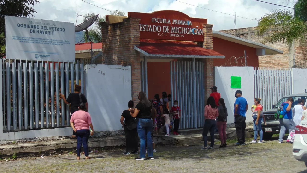 Regreso a clases presenciales reactivó la economía en Tepic