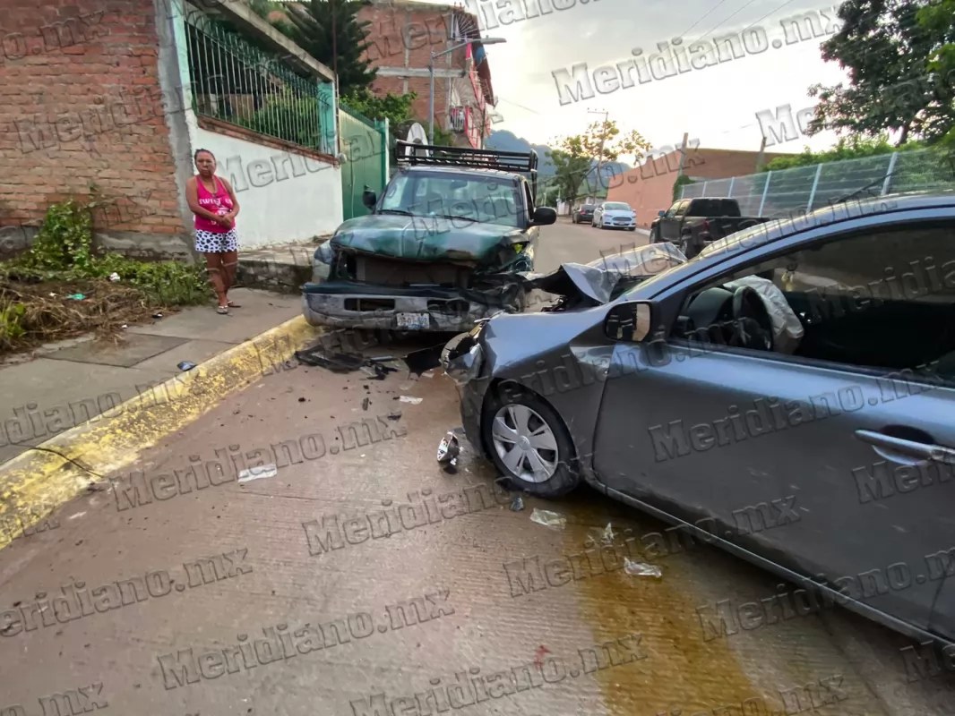 ¡chocó de frente en lomas del coapinole!