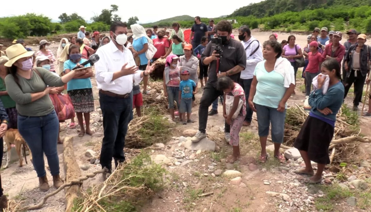 Apoya Gobernador a más de 500 familias afectadas por \"Nora\"