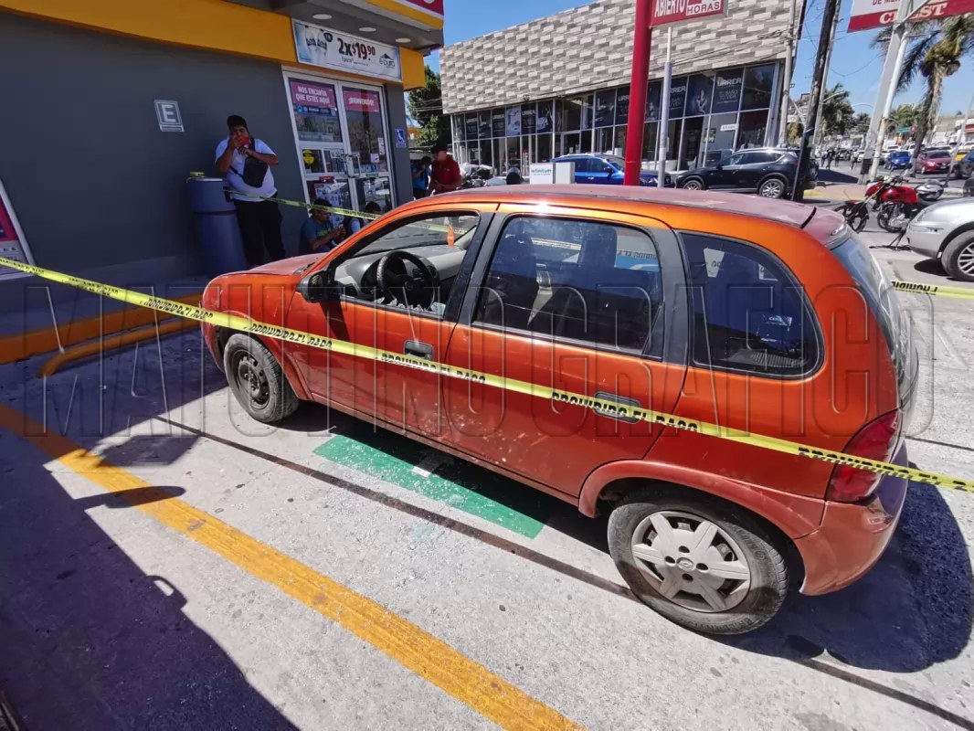Le roban 120 mil pesos con el viejo truco de ponchar un neumatico