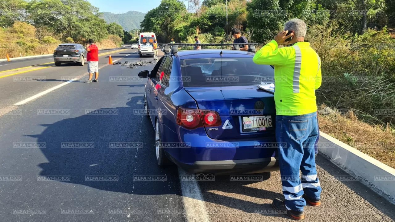 Destrozado al impactar por alcance a trailer
