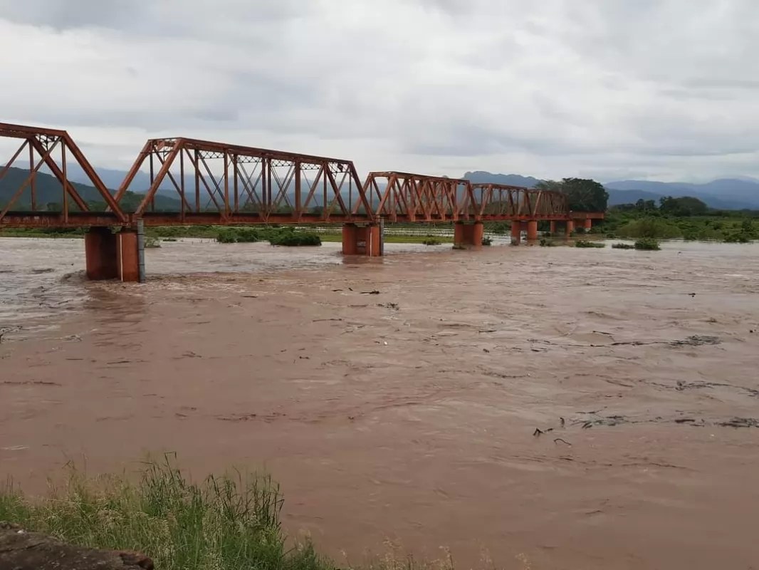 Incrementa niveles del río Acaponeta