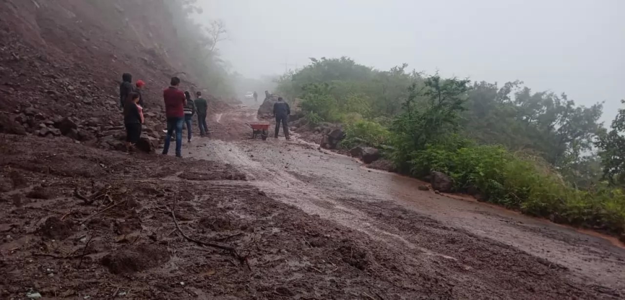 Huracán Nora deja incomunicadas zonas de Del Nayar