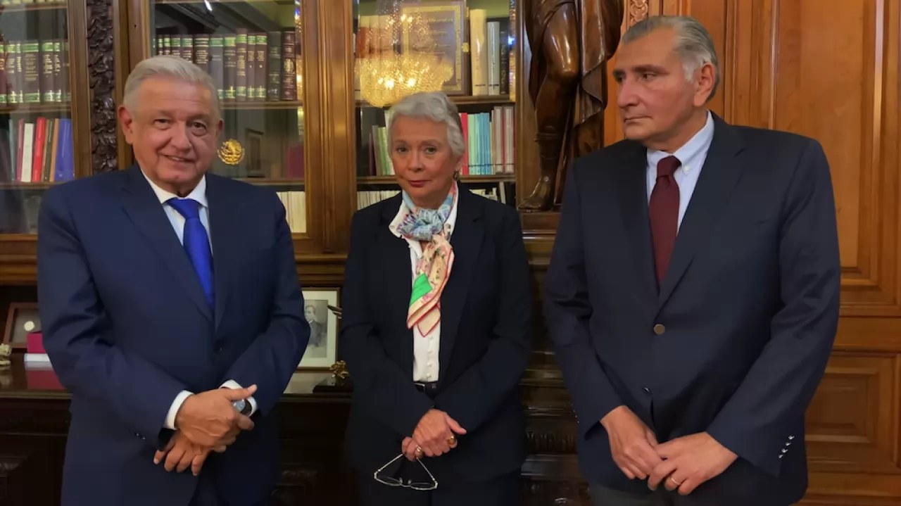 Deja Sánchez Cordero la SEGOB; Prevén que presida el Senado