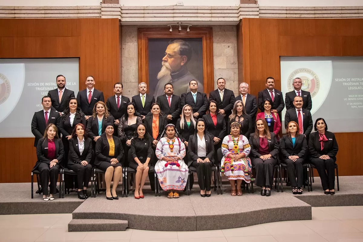 Instalan la Trigésima Tercera Legislatura del Congreso del Estado