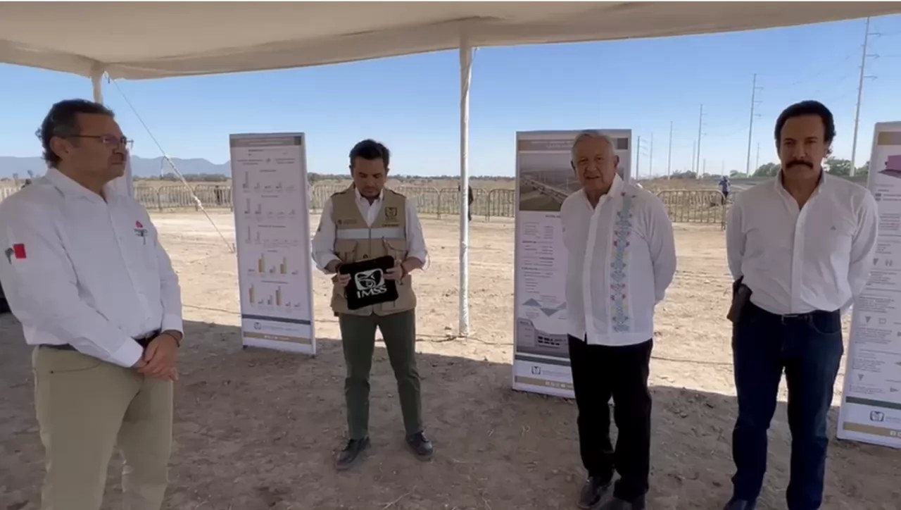 AMLO anunció nuevo hospital en Hidalgo y recordó refinería de Calderón