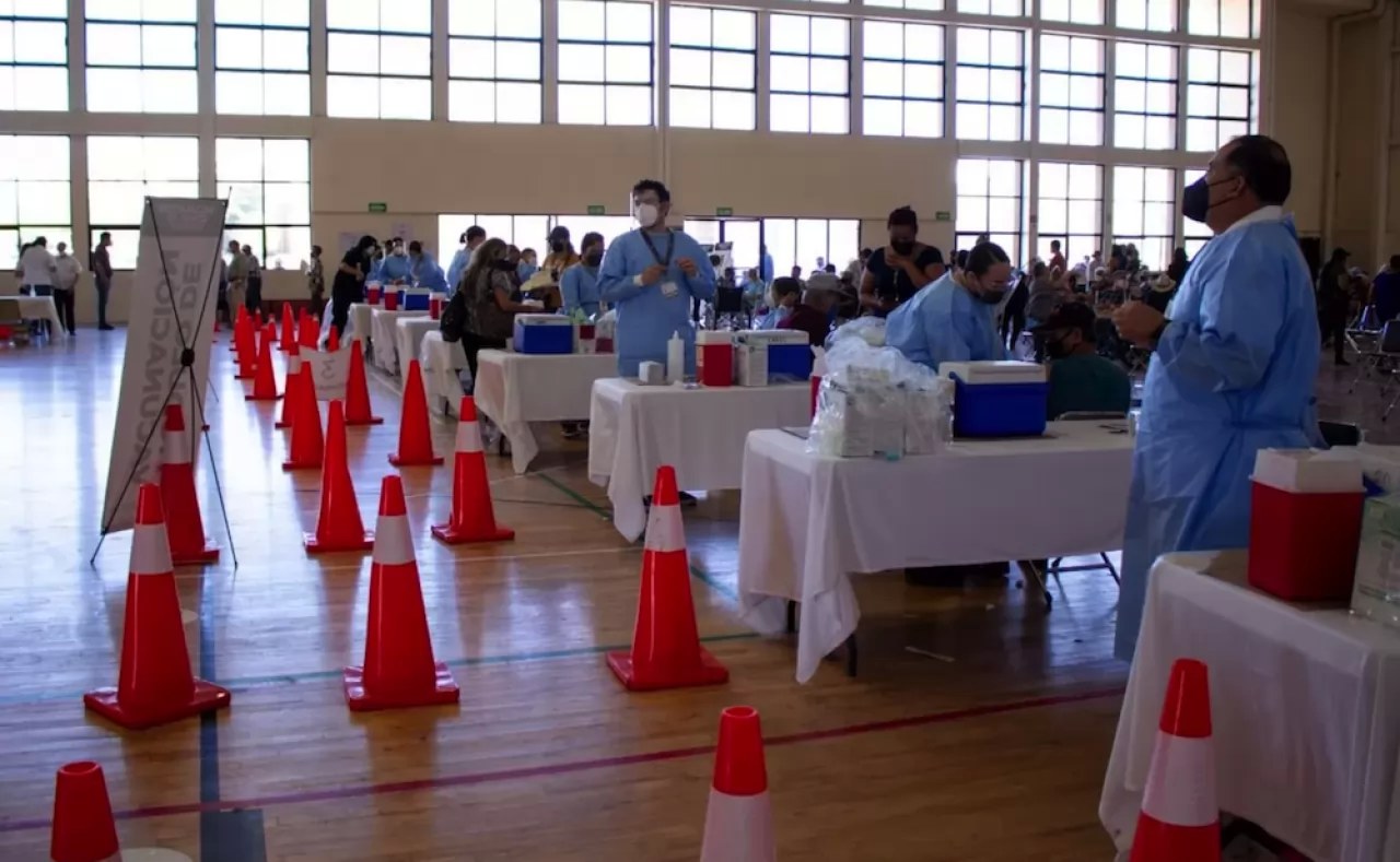 Avanza vacunación en frontera norte al 51 por ciento