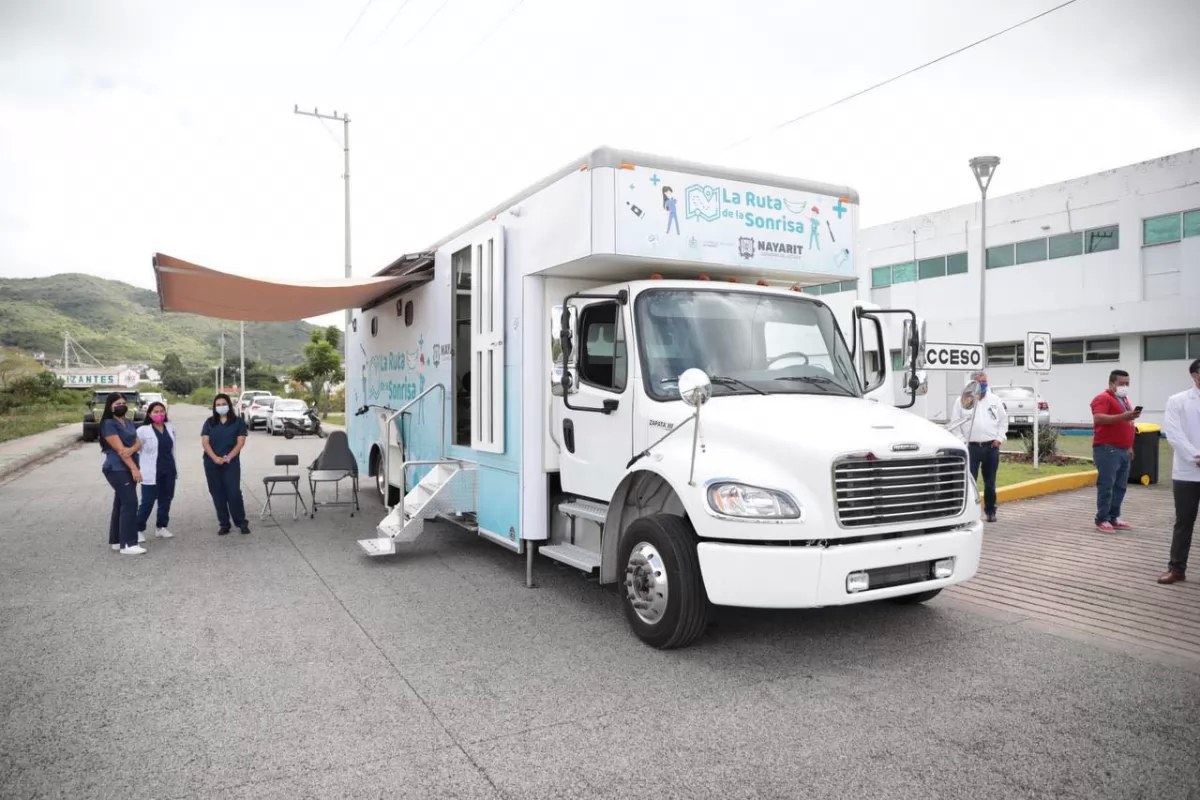 Apoya Gobierno con alta tecnología a estudiantes universitarios
