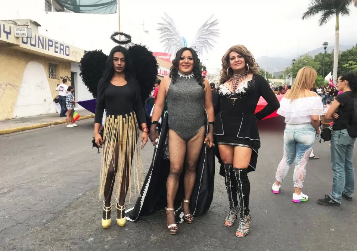 El gay nace, no se hace: Mara Rojo