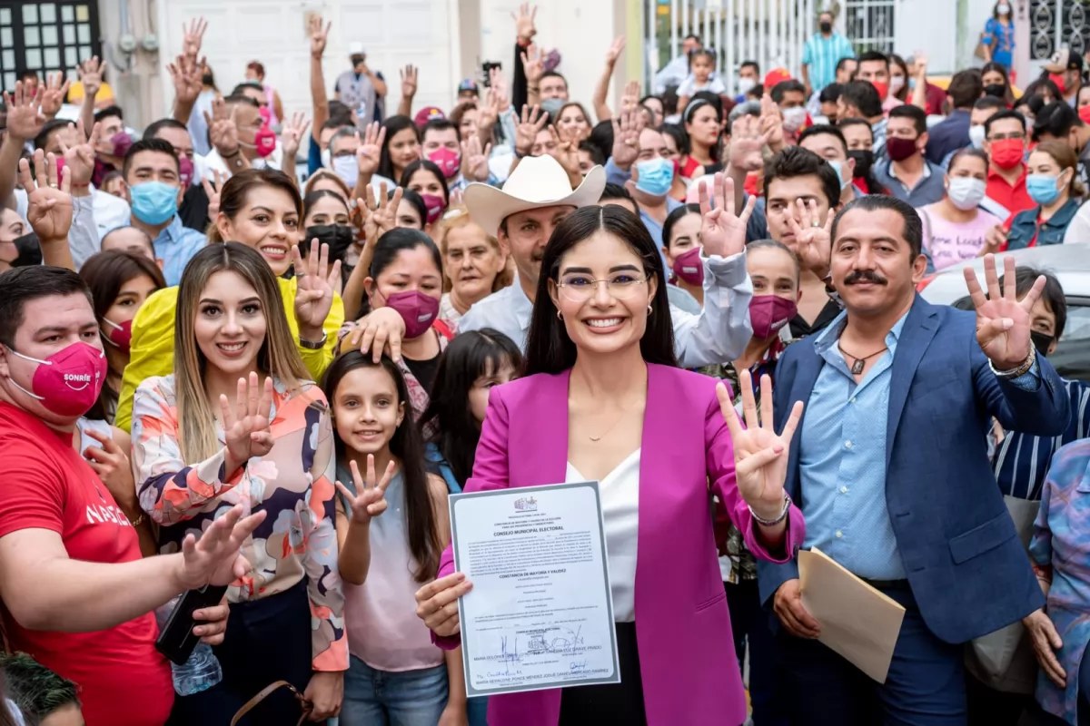 Geraldine Ponce recibe constancia de mayoría