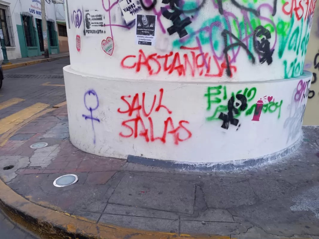 Las pintas de las mujeres en edificios públicos no es violencia y tampoco constituyen un delito