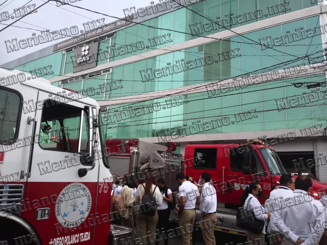 Alertó a bomberos cortocircuito en el SAT