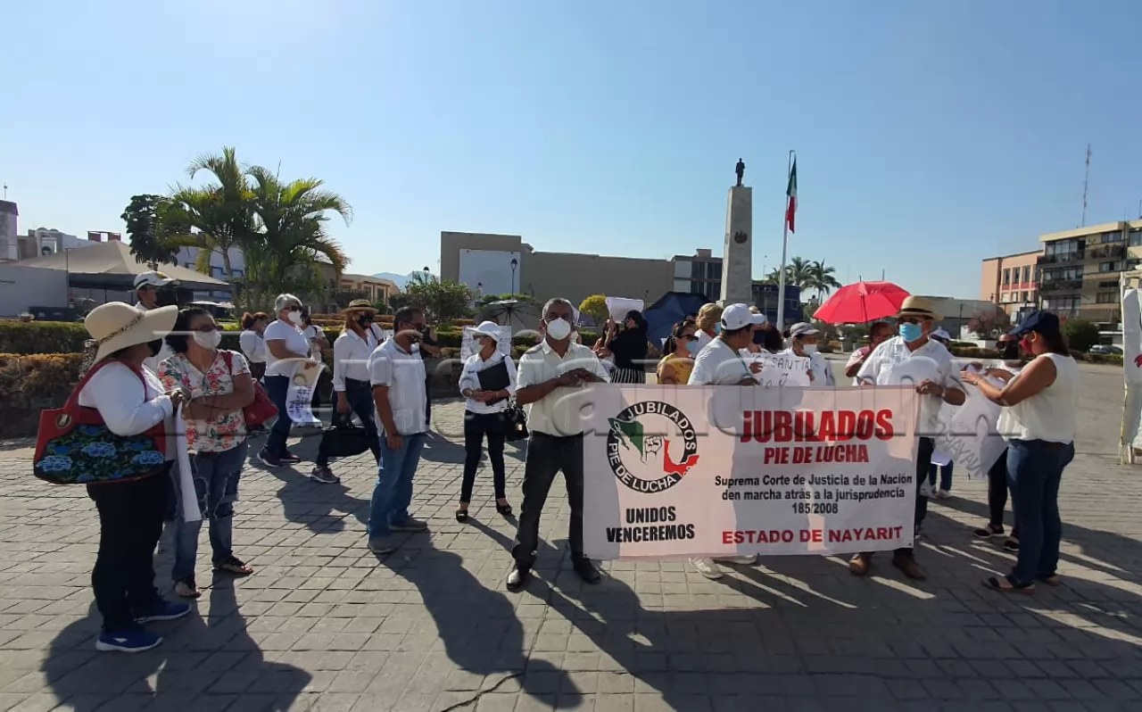 Exigen jubilados del IMSS Nayarit pagos al Gobierno Federal