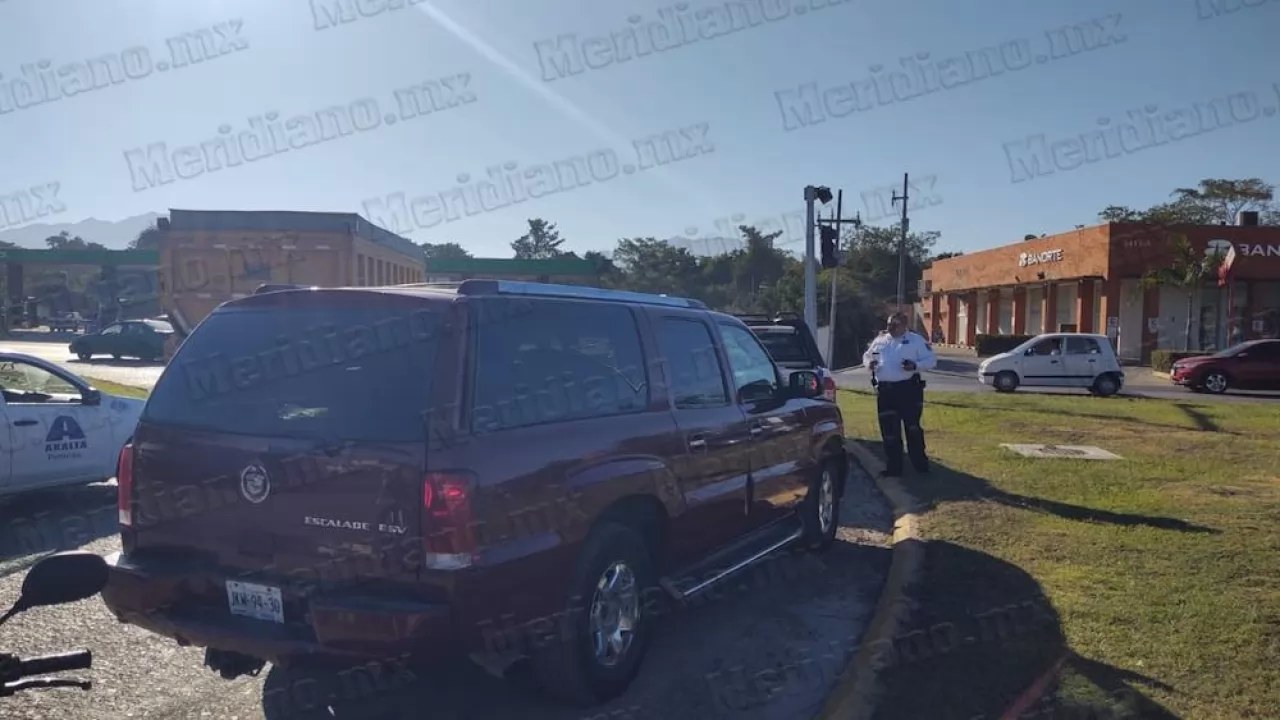 ¡derrapa joven motociclista!