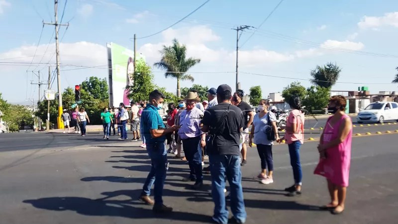 \"¡Queremos agua!\": Cierran avenidas para exigir abasto en La Cantera