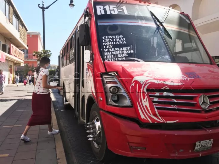 Ilusiona a transporte público regreso a clases presenciales en Nayarit