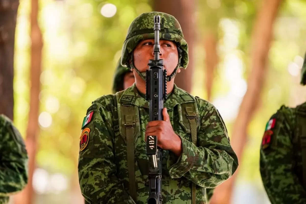 Participa Navarro Quintero en el 109 Aniversario del Día del Ejército Mexicano