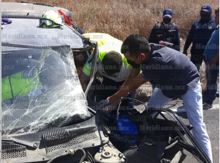Rescatan a hombre prensado tras accidente en la Compostela-Chapalilla