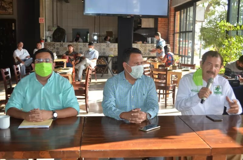 Denuncia Partido Verde a funcionarios municipales