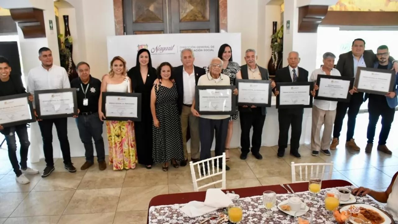 Gobierno de Nayarit entrega Premio Estatal de Periodismo 2022
