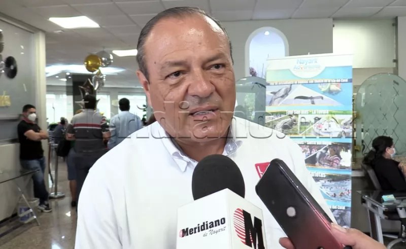 Trabajare para llevar obras y beneficios a todas las colonias de Tepic: Héctor Torres Soltero