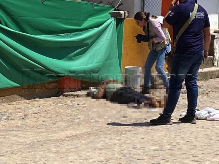 Ejecutaron a \"el tamalero\" frente a su madre