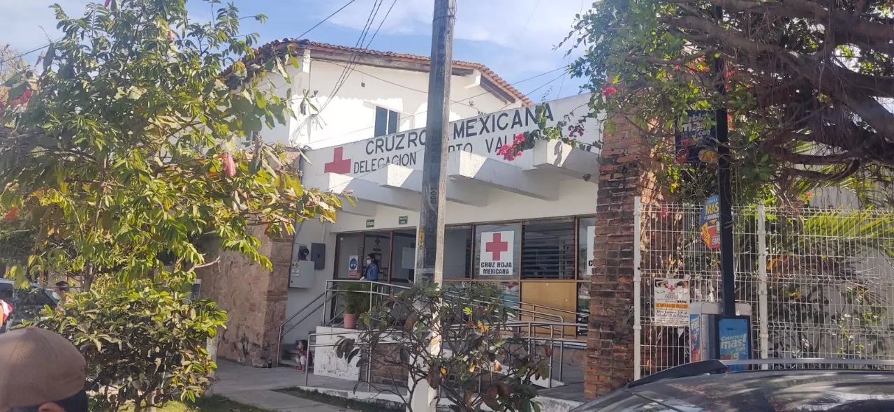¡fallecio afuera de la cruz roja!