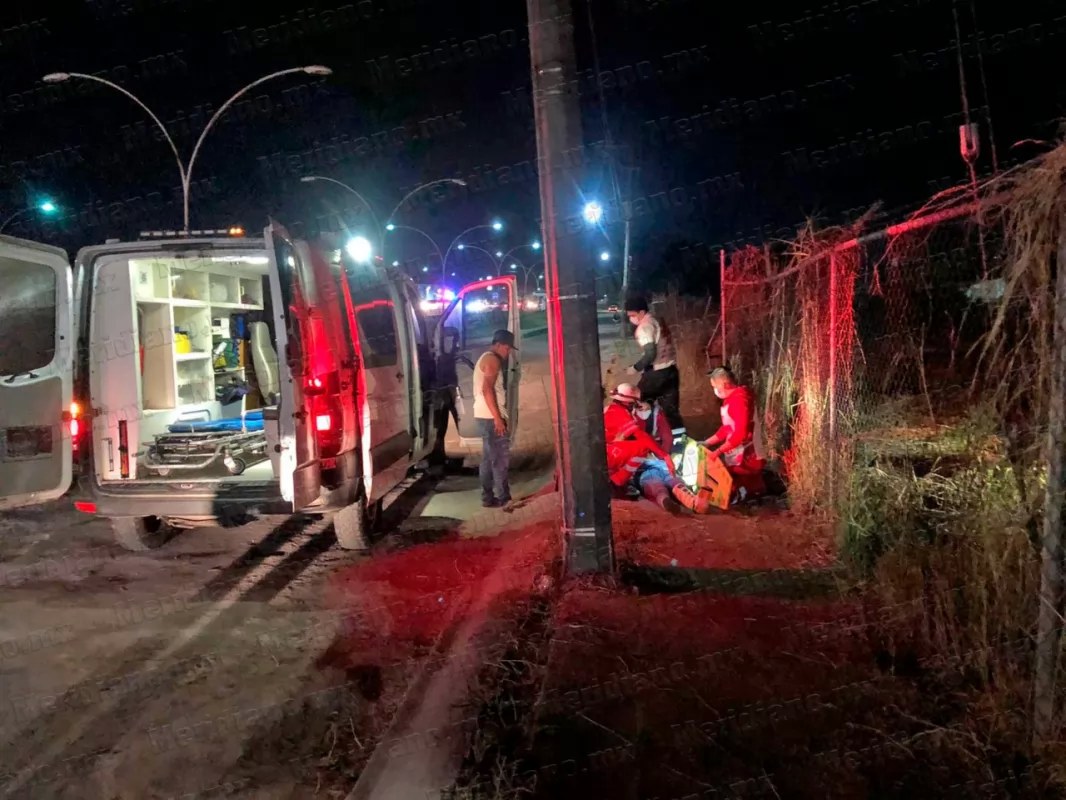¡motocicleta se partió en dos!