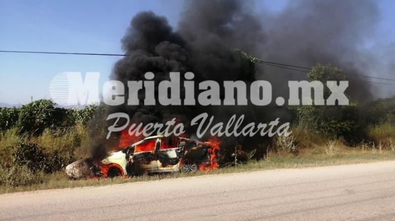 Frente al campo de golf vista vallarta… ¡choco y se quemo!