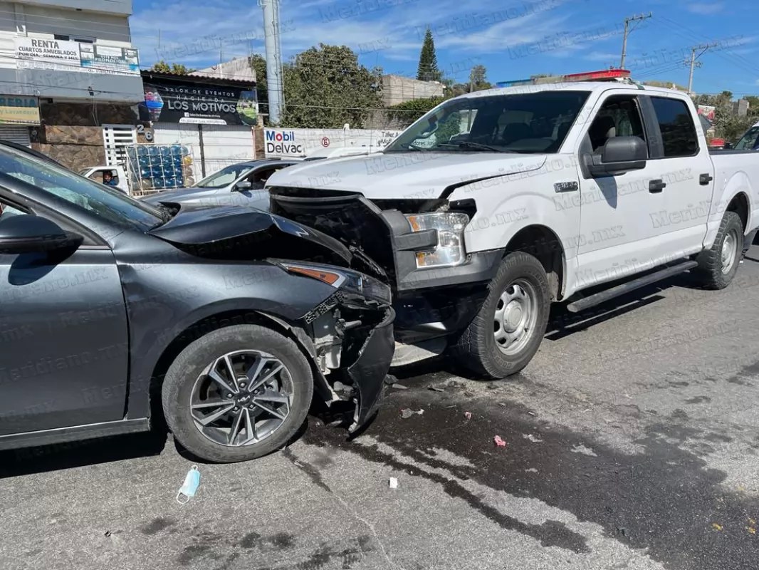 Vehículo robado en Tepic fue asegurado en Las Varas