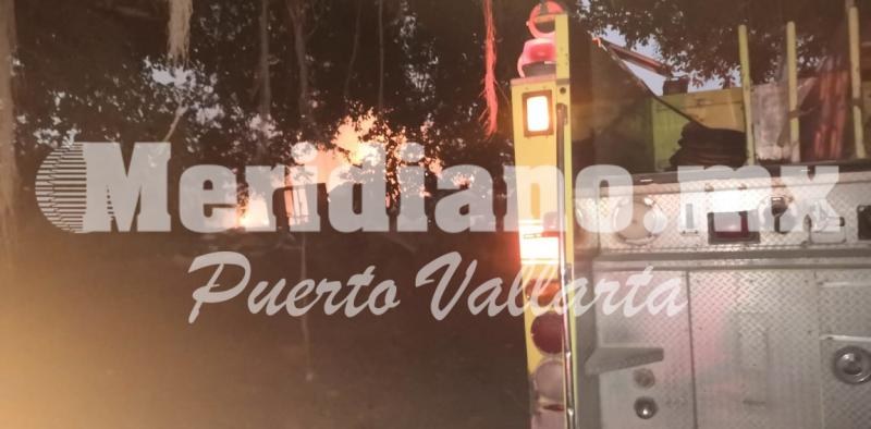 En nuevo ixtapa… ¡quemaron embarcación!