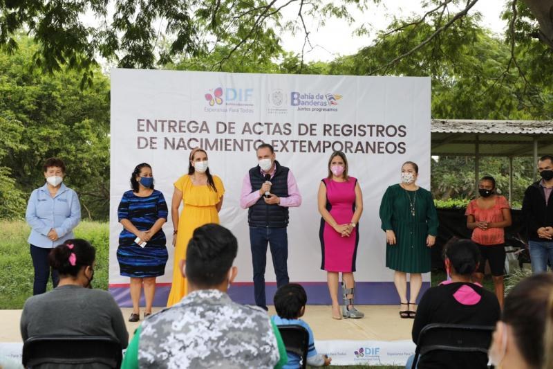 “Yo sentía que no existía, hasta hoy que tengo mi acta de nacimiento”: Elizabeth Castillo
