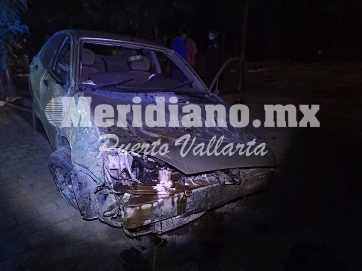Movilizaron a las autoridades… ¡ebrio destrozó su auto en valle!
